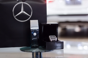 Surpreenda o seu amor com um presente Mercedes-Benz