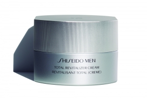 Shiseido desenvolve hidratante masculino revitalizador inspirado na rotina fitness