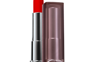 Maybelline comemora Dia do Beijo e traz lançamento