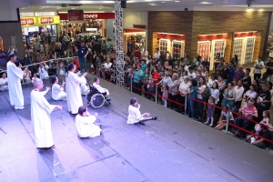 Sob o tema “Vem Dançar” Shopping Mueller convida o público para entrar no ritmo do Festival de Dança de Joinville